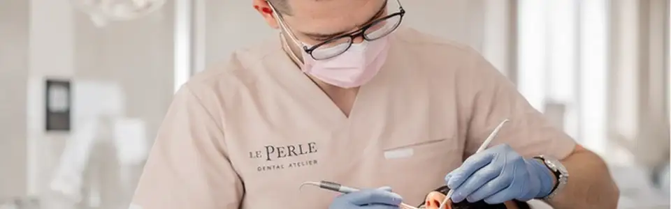 Zabieg flow injection realizowany przez Lekarza w Le Perle to maksymalizacja efektu końcowego oraz większa szansa na cieszenie się dłużej uśmiechem